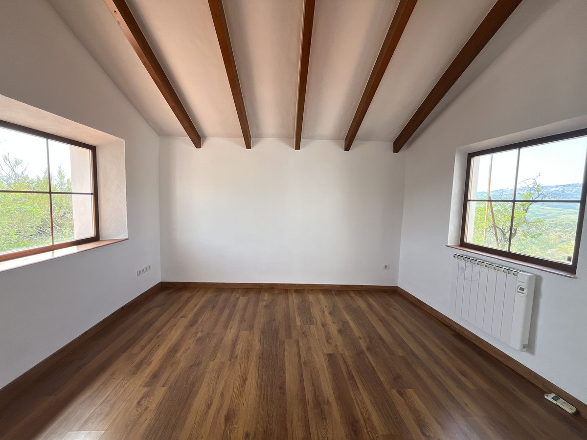 Finca - Cortijo te koop in Almogía | 4 slaapkamers H5213881
