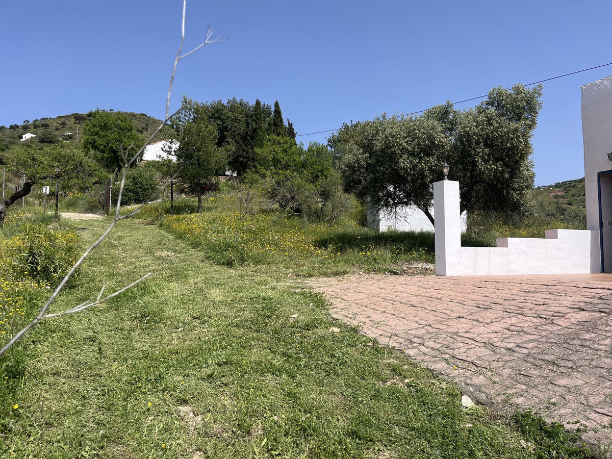 Finca - Cortijo te koop in Almogía | 4 slaapkamers H5213881