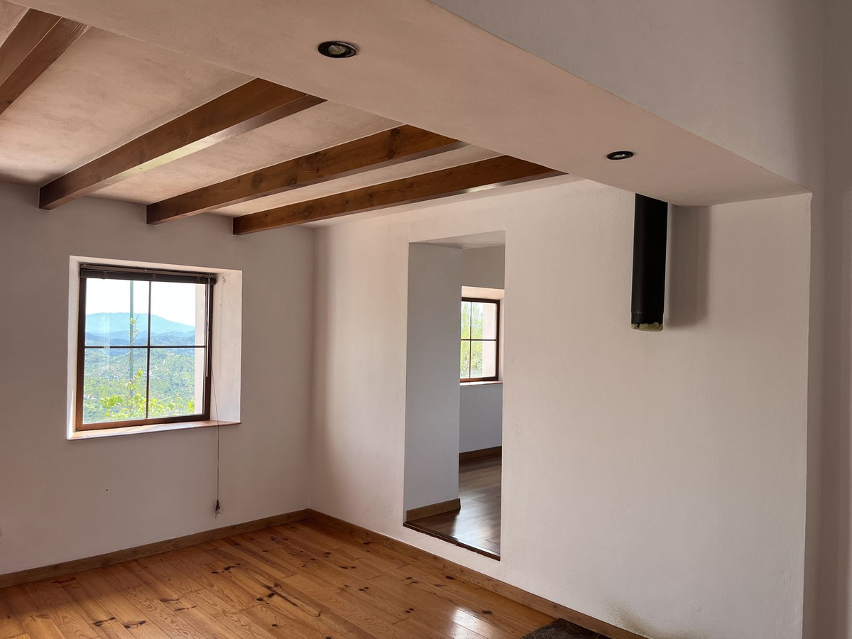 Finca - Cortijo te koop in Almogía | 4 slaapkamers H5213881