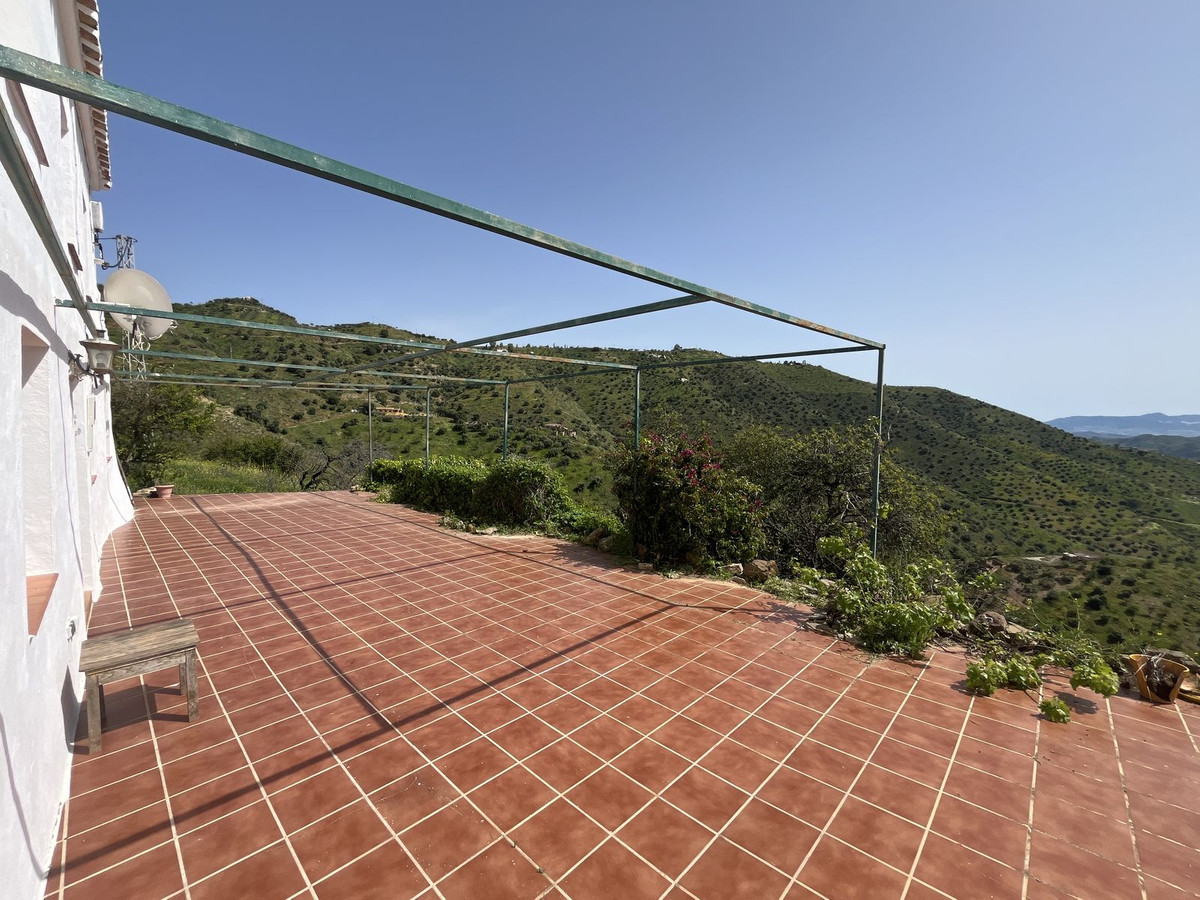 Finca - Cortijo te koop in Almogía | 4 slaapkamers H5213881