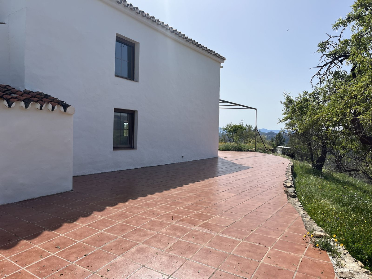 Finca - Cortijo te koop in Almogía | 4 slaapkamers H5213881