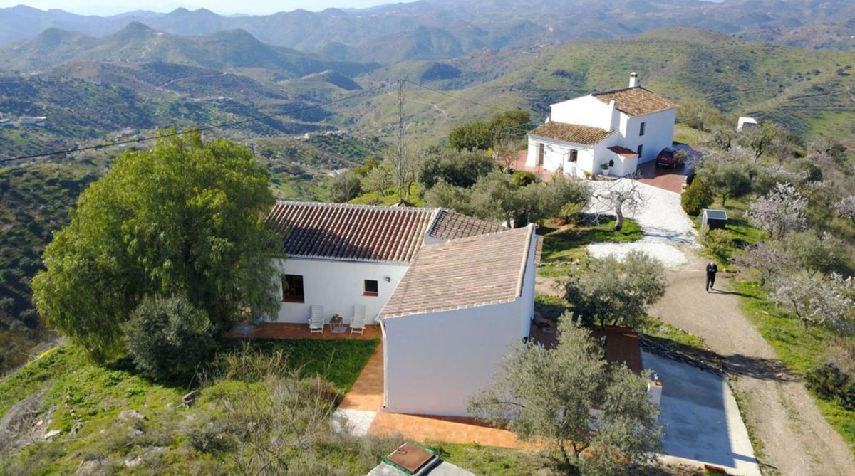 Finca - Cortijo te koop in Almogía | 4 slaapkamers H5213881