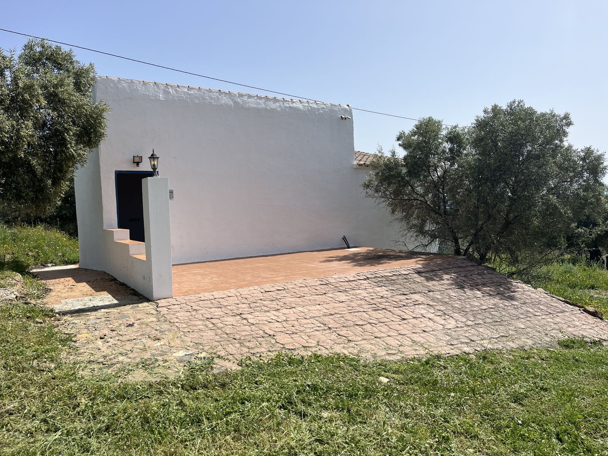 Finca - Cortijo te koop in Almogía | 4 slaapkamers H5213881