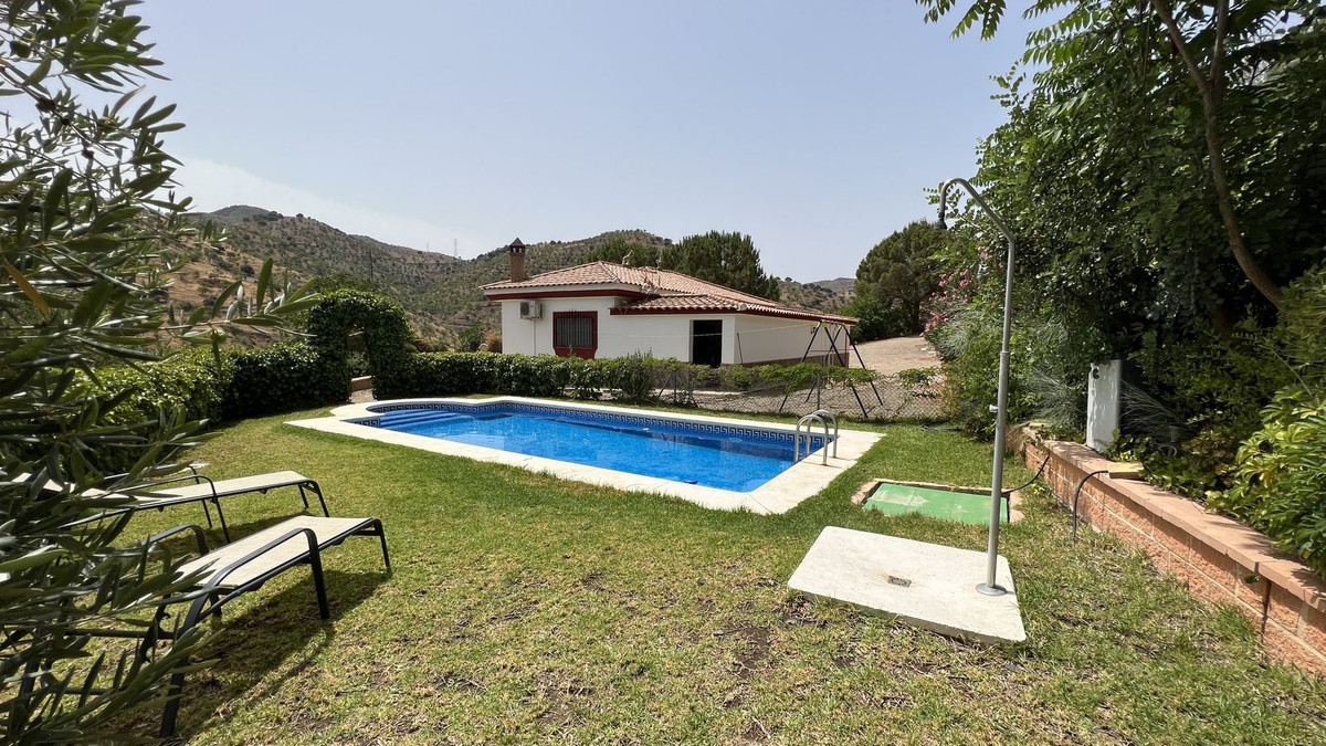 Finca - Cortijo te koop in Almogía | 3 slaapkamers H5310601