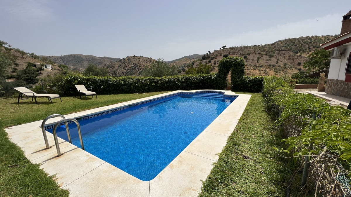 Finca - Cortijo te koop in Almogía | 3 slaapkamers H5310601