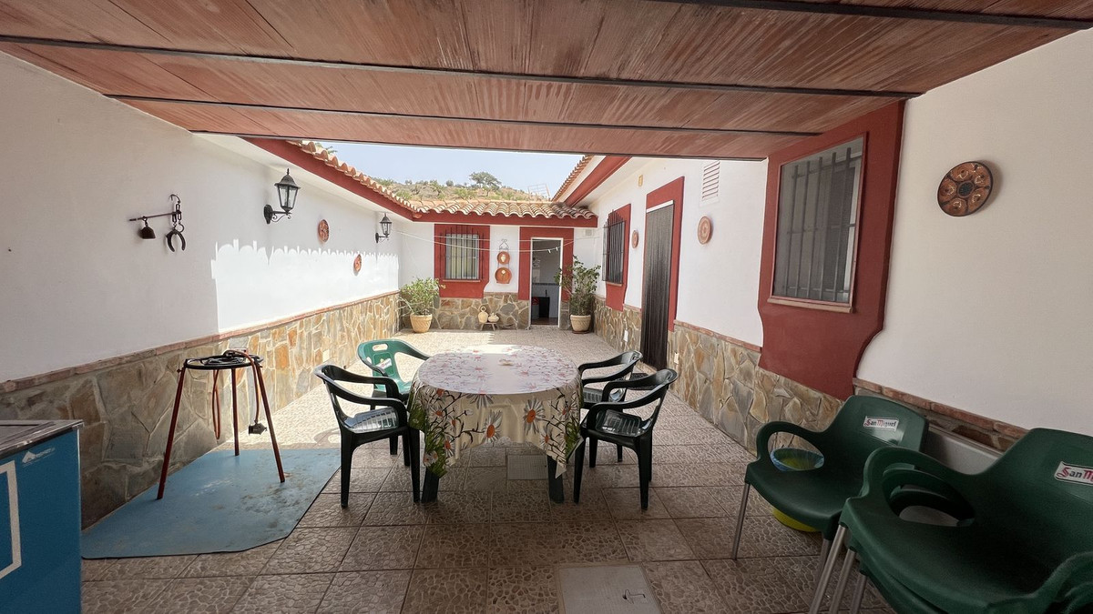 Finca - Cortijo te koop in Almogía | 3 slaapkamers H5310601