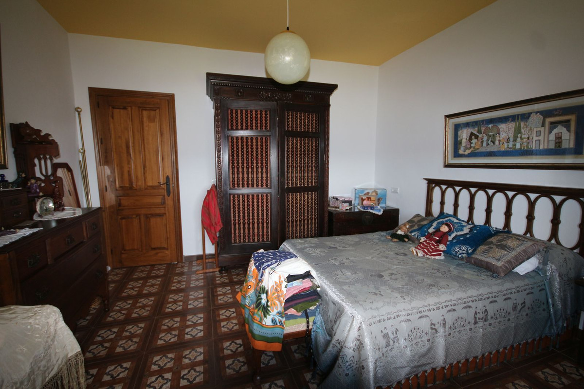 Finca - Cortijo te koop in Almogía | 20 slaapkamers H5310967