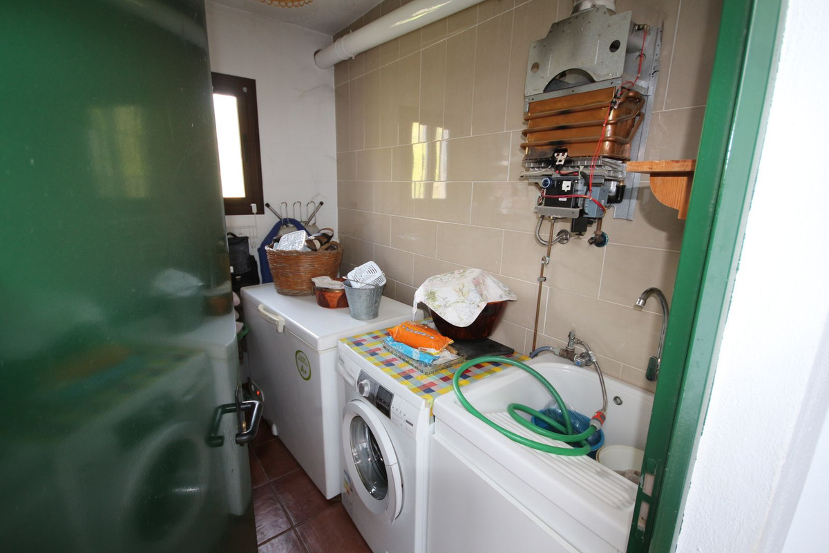 Finca - Cortijo te koop in Almogía | 20 slaapkamers H5310967