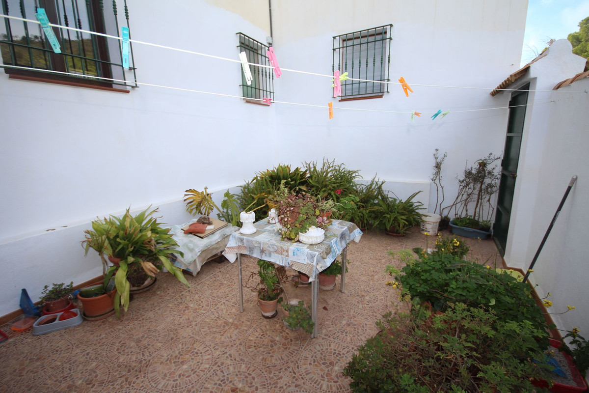 Finca - Cortijo te koop in Almogía | 20 slaapkamers H5310967