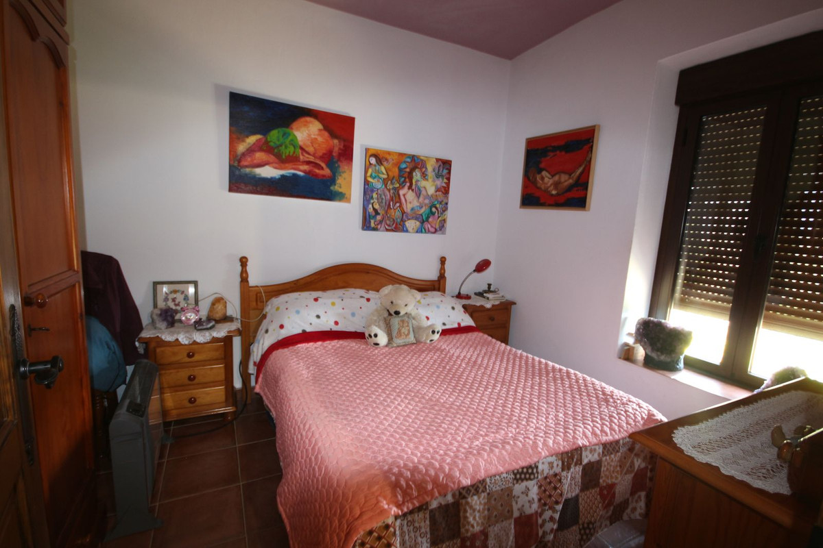 Finca - Cortijo te koop in Almogía | 20 slaapkamers H5310967