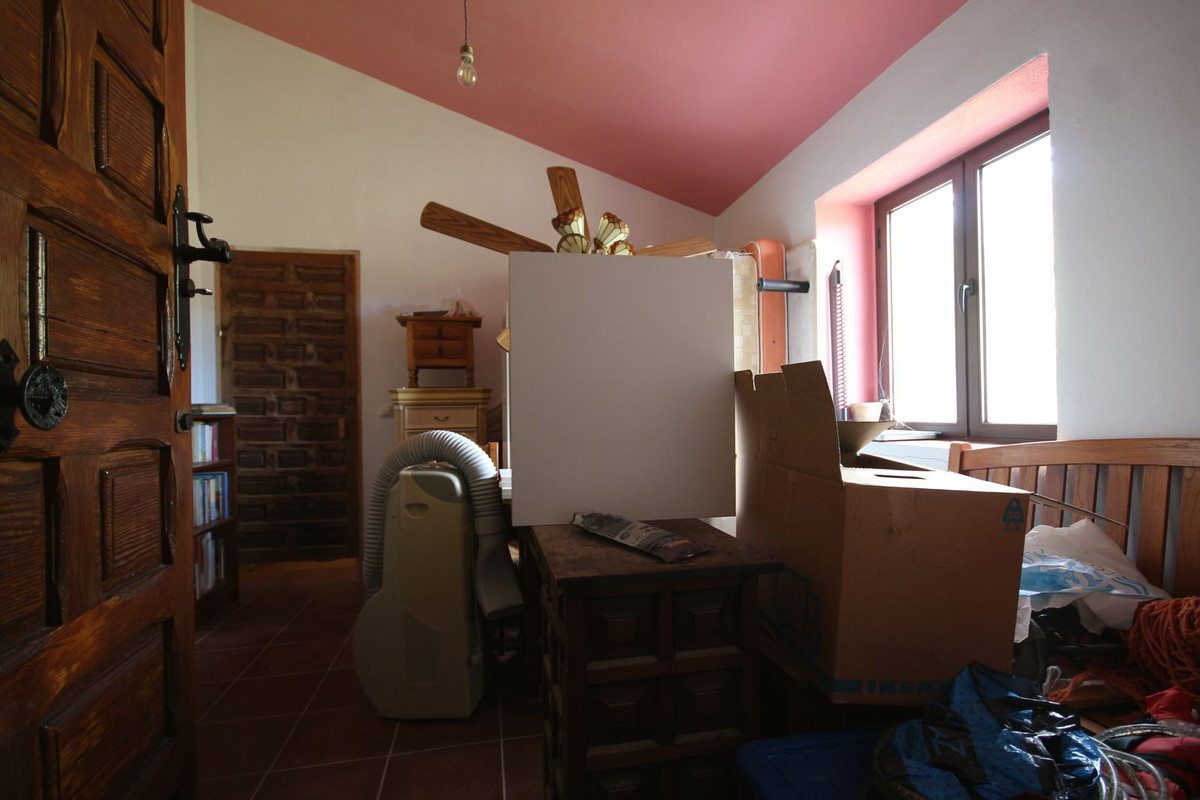 Finca - Cortijo te koop in Almogía | 20 slaapkamers H5310967