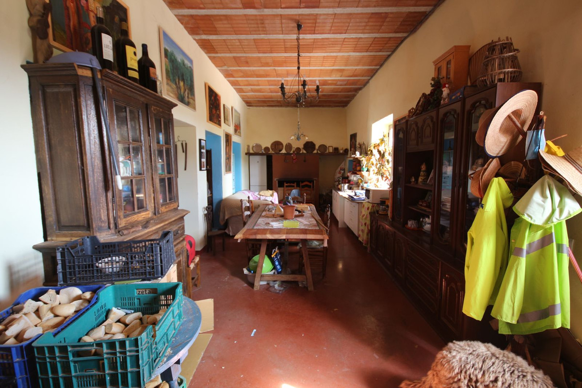 Finca - Cortijo te koop in Almogía | 20 slaapkamers H5310967
