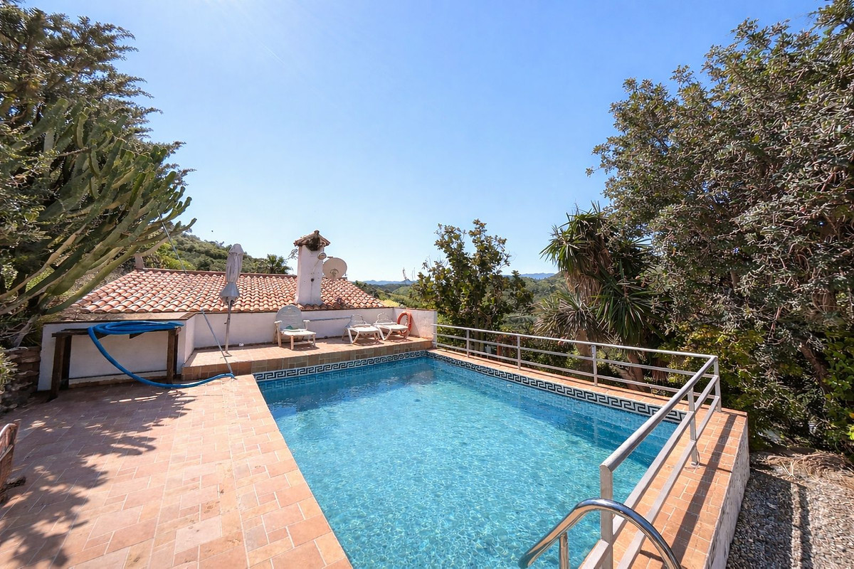 Finca - Cortijo te koop in Almogía | 2 slaapkamers H5349466