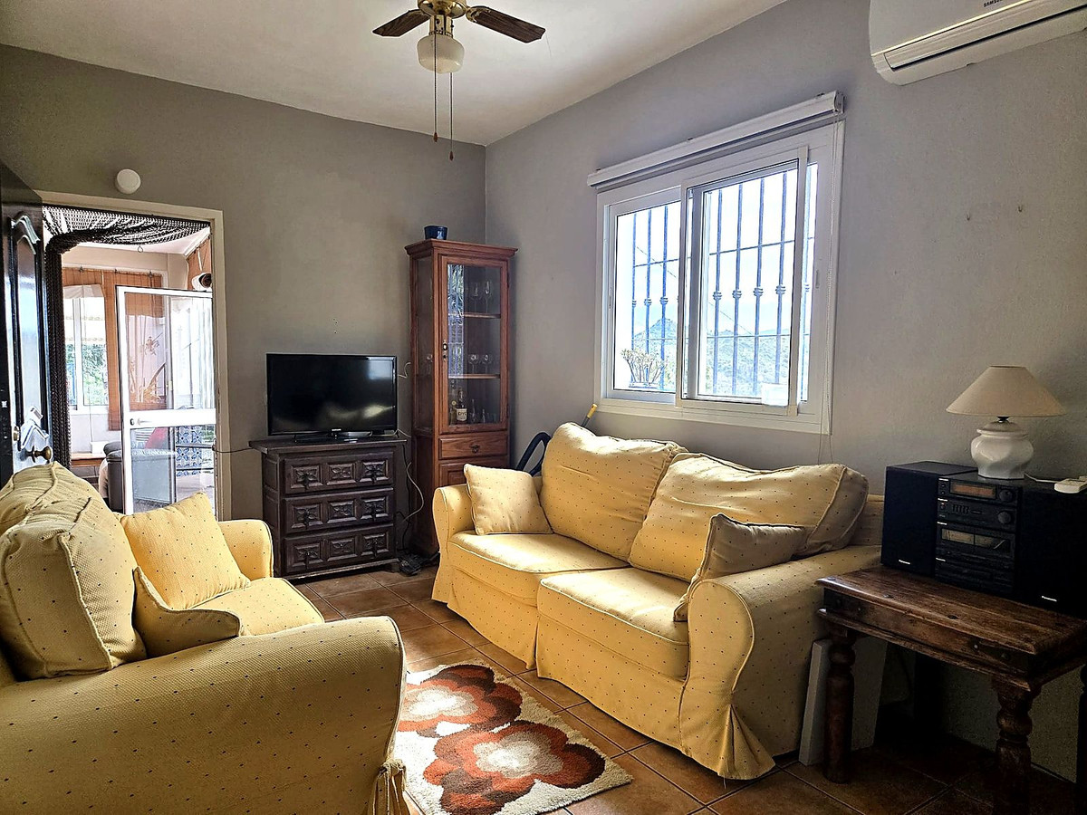 Finca - Cortijo te koop in Almogía | 2 slaapkamers H5349466