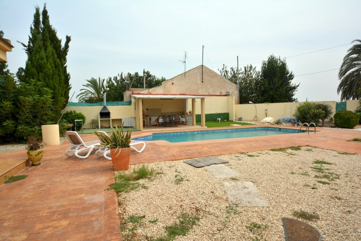 Finca - Cortijo te koop in Almoradi | 4 slaapkamers H4904158