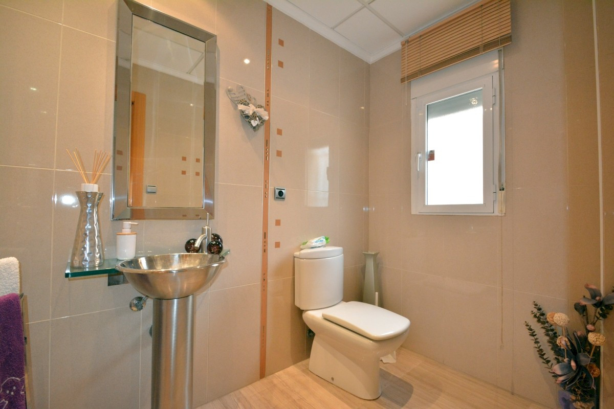 Finca - Cortijo te koop in Almoradi | 4 slaapkamers H4904158