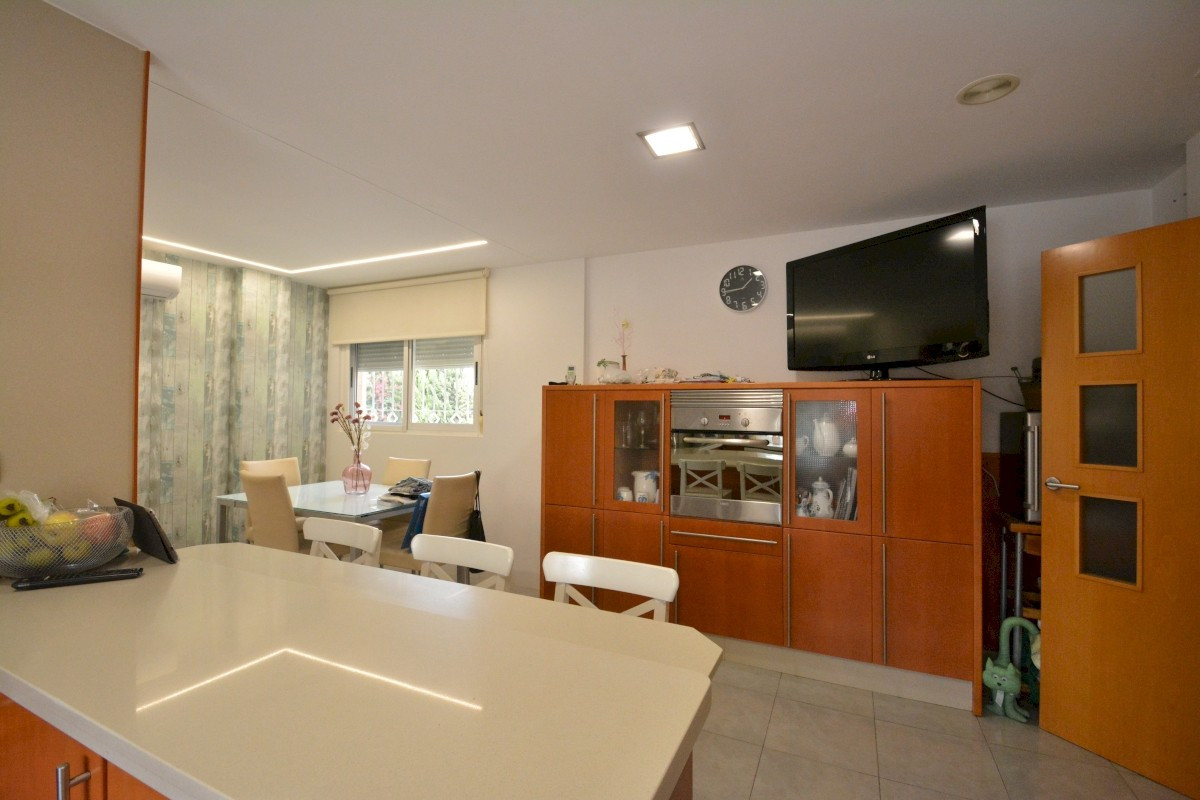 Finca - Cortijo te koop in Almoradi | 4 slaapkamers H4904158