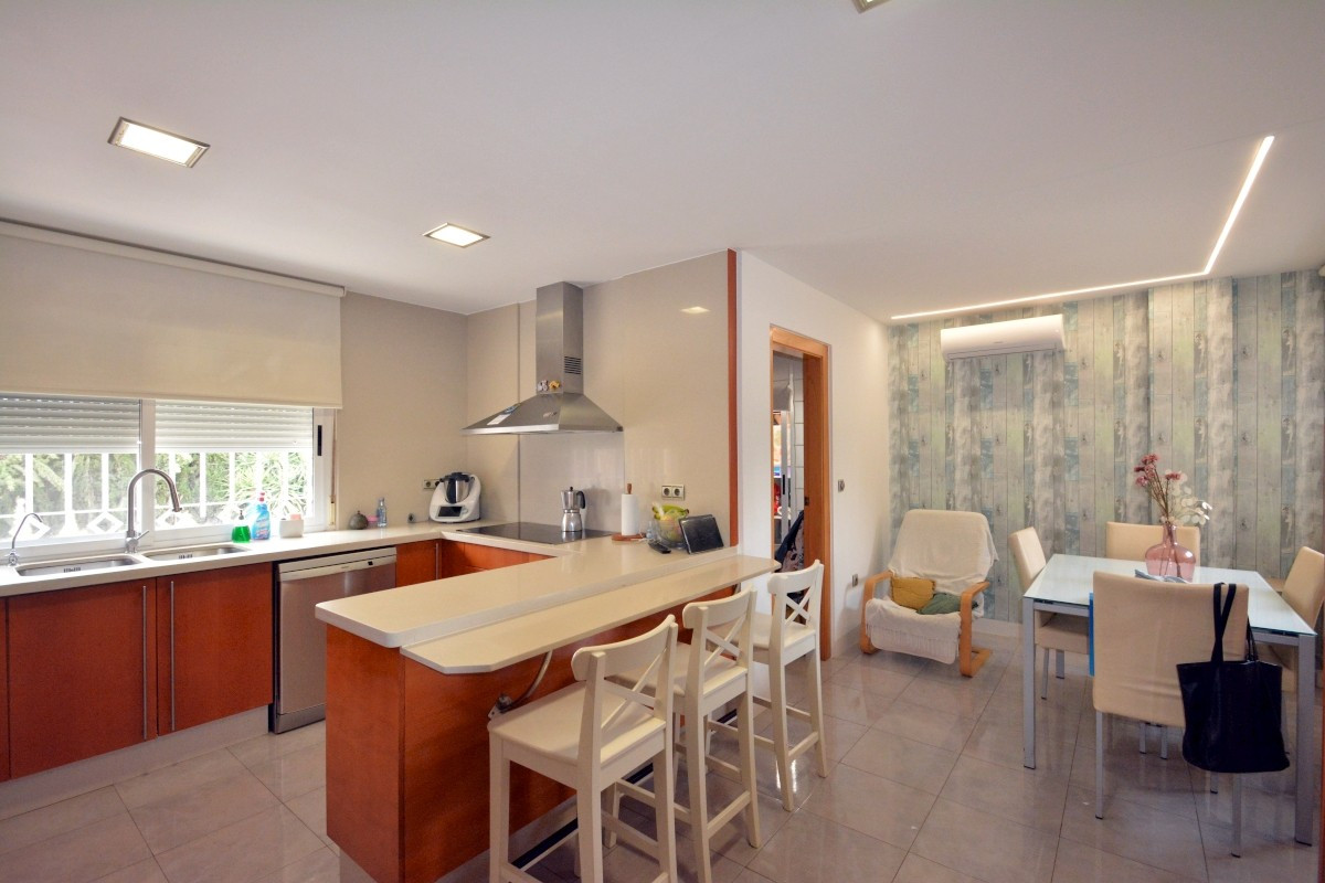 Finca - Cortijo te koop in Almoradi | 4 slaapkamers H4904158