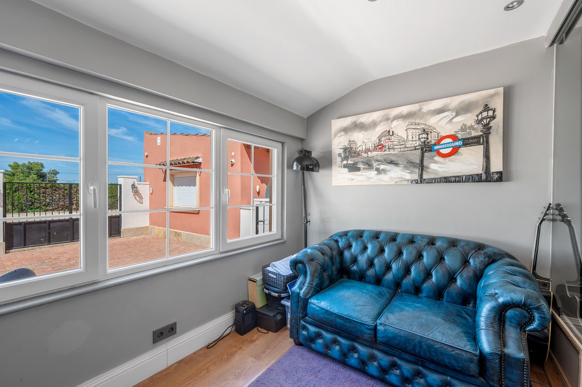 Finca - Cortijo te koop in Almoradi | 6 slaapkamers H5214010