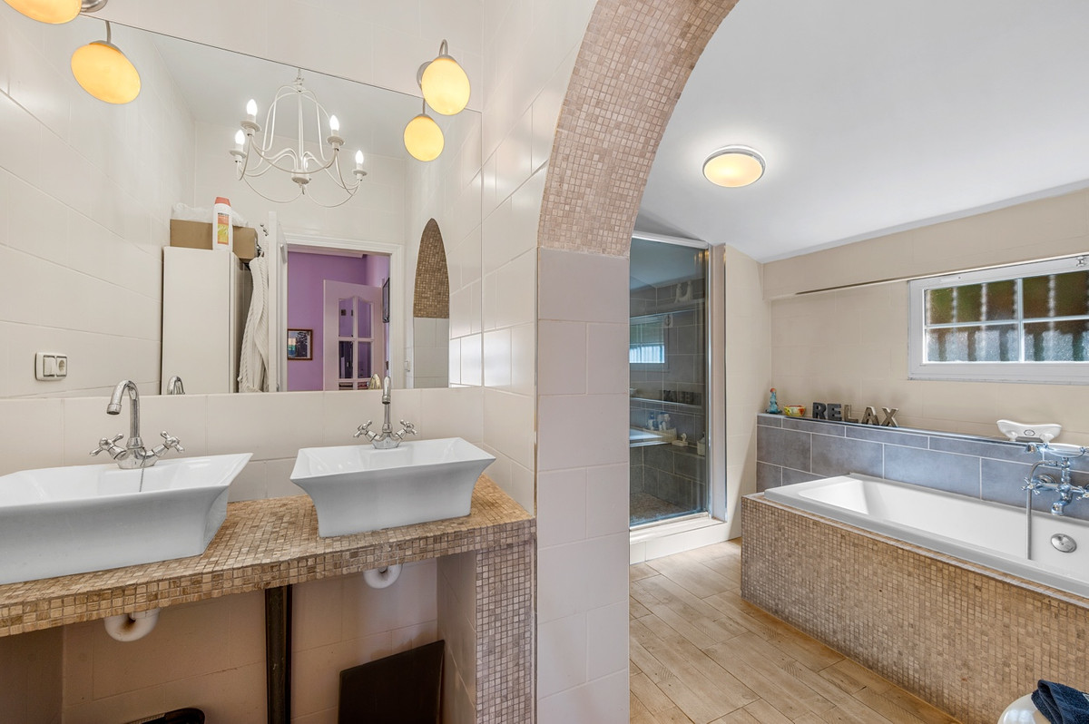 Finca - Cortijo te koop in Almoradi | 6 slaapkamers H5214010