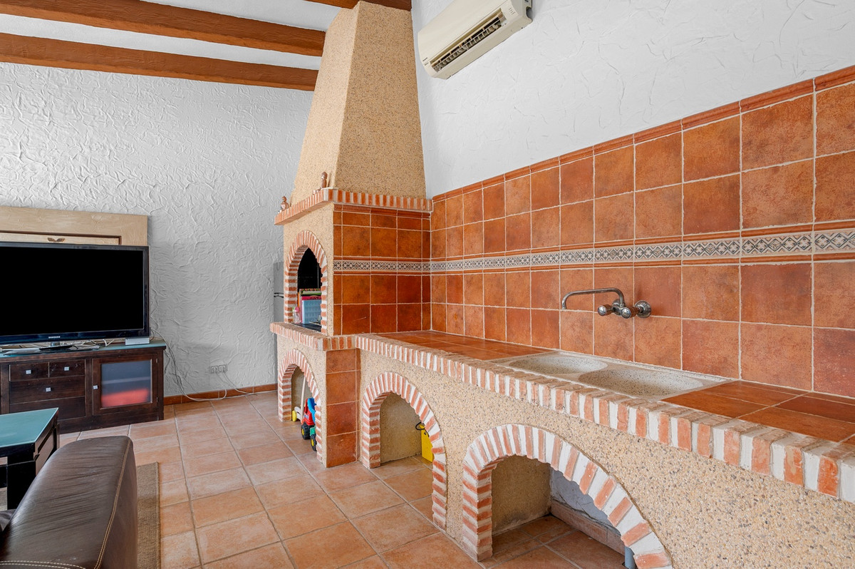 Finca - Cortijo te koop in Almoradi | 6 slaapkamers H5214010