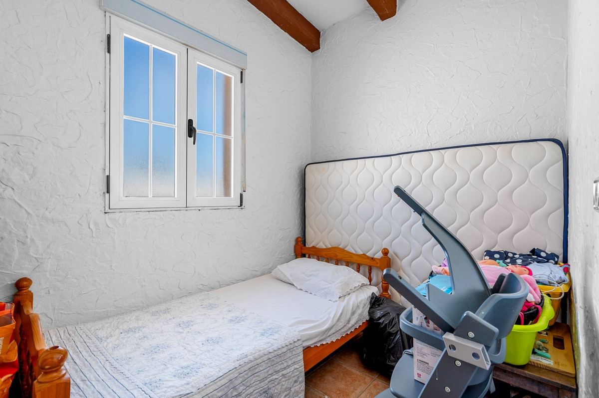 Finca - Cortijo te koop in Almoradi | 6 slaapkamers H5214010