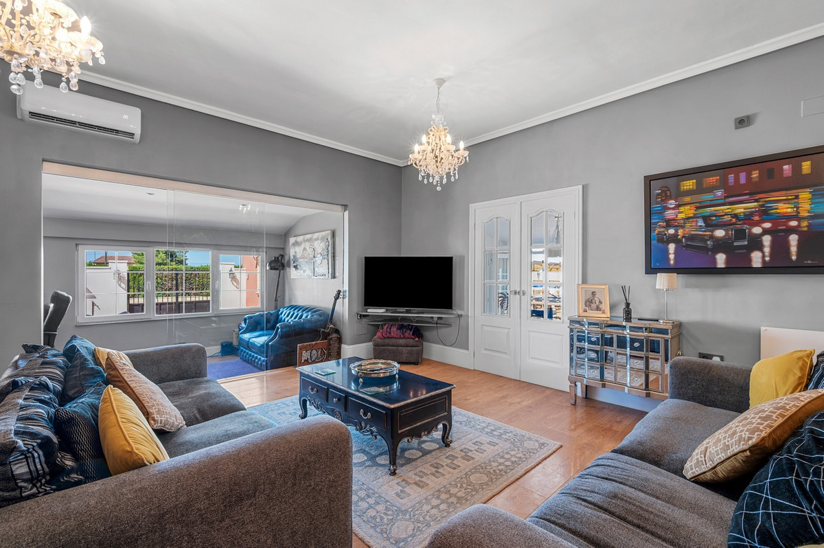 Finca - Cortijo te koop in Almoradi | 6 slaapkamers H5214010