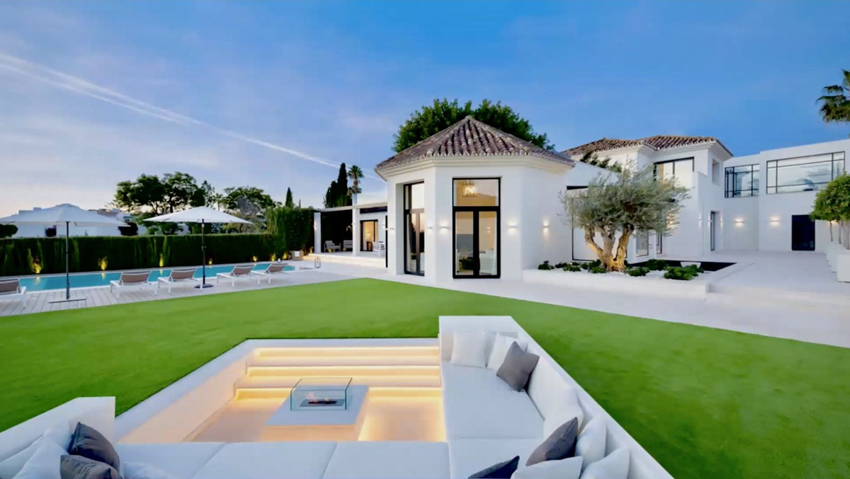 Vrijstaande Villa in Aloha-1