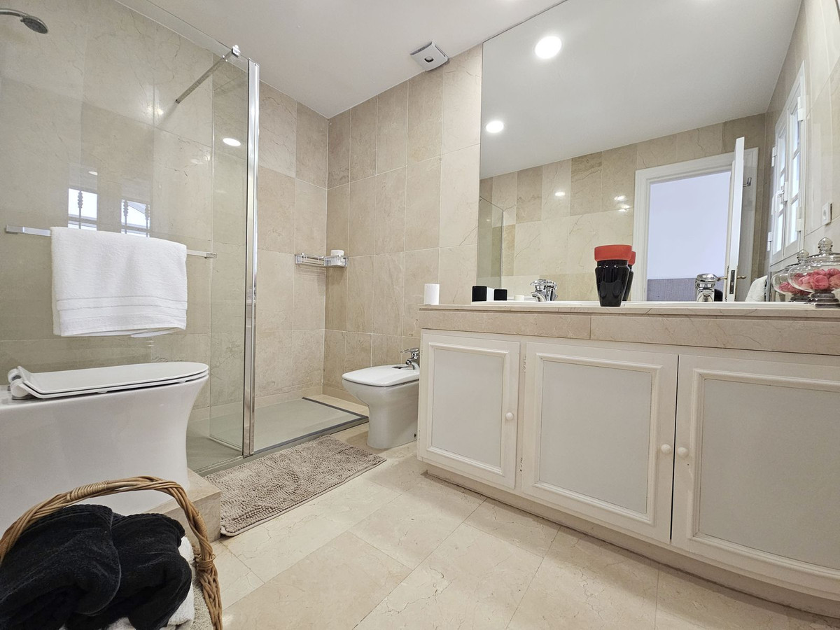 Geschakelde Woning te koop in Aloha | 3 slaapkamers H5064592