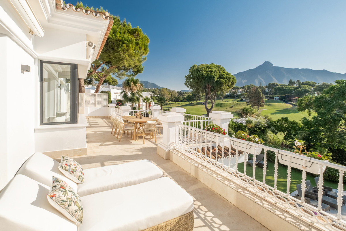 Vrijstaande Villa te koop in Aloha | 7 slaapkamers H5127520