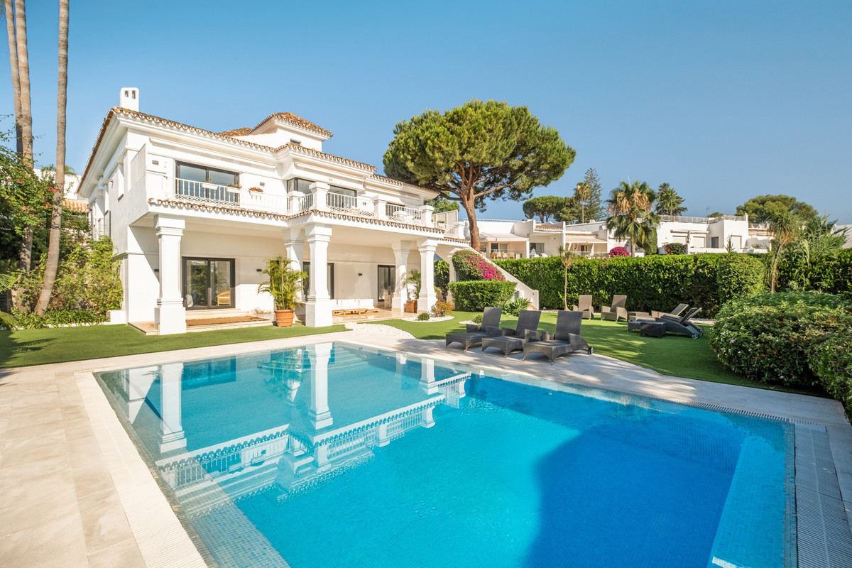 Vrijstaande Villa te koop in Aloha | 7 slaapkamers H5127520