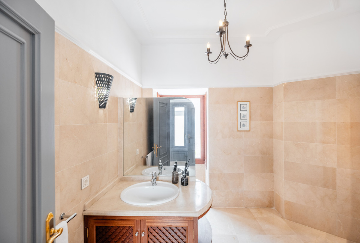 Vrijstaande Villa te koop in Aloha | 7 slaapkamers H5127520