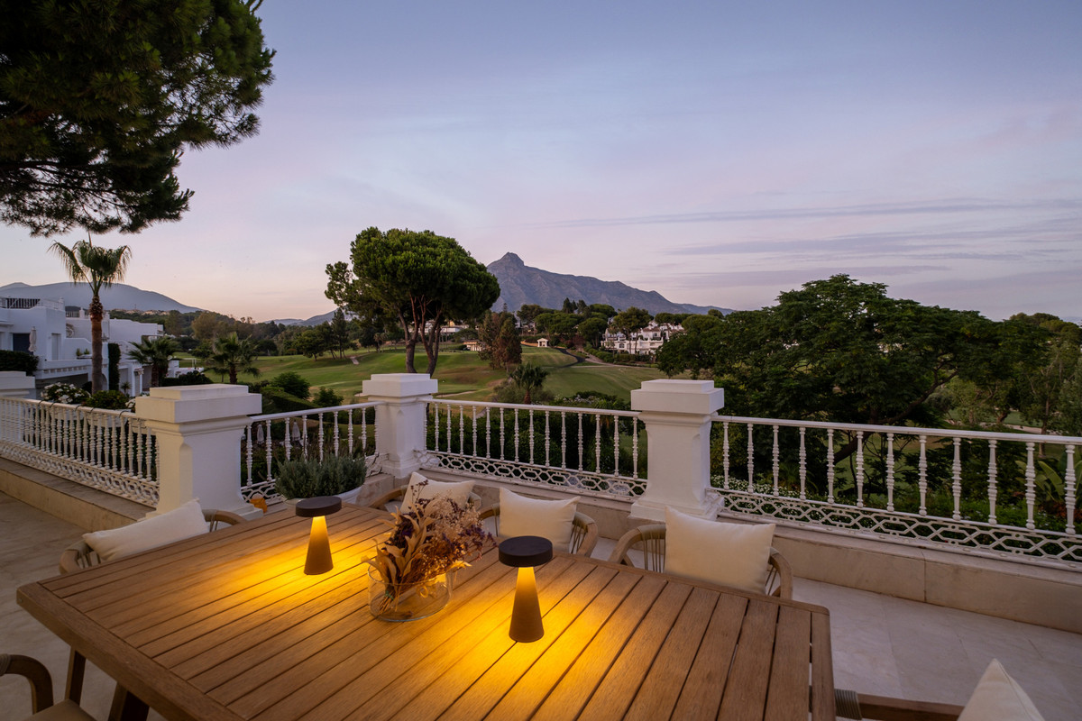 Vrijstaande Villa te koop in Aloha | 7 slaapkamers H5127520