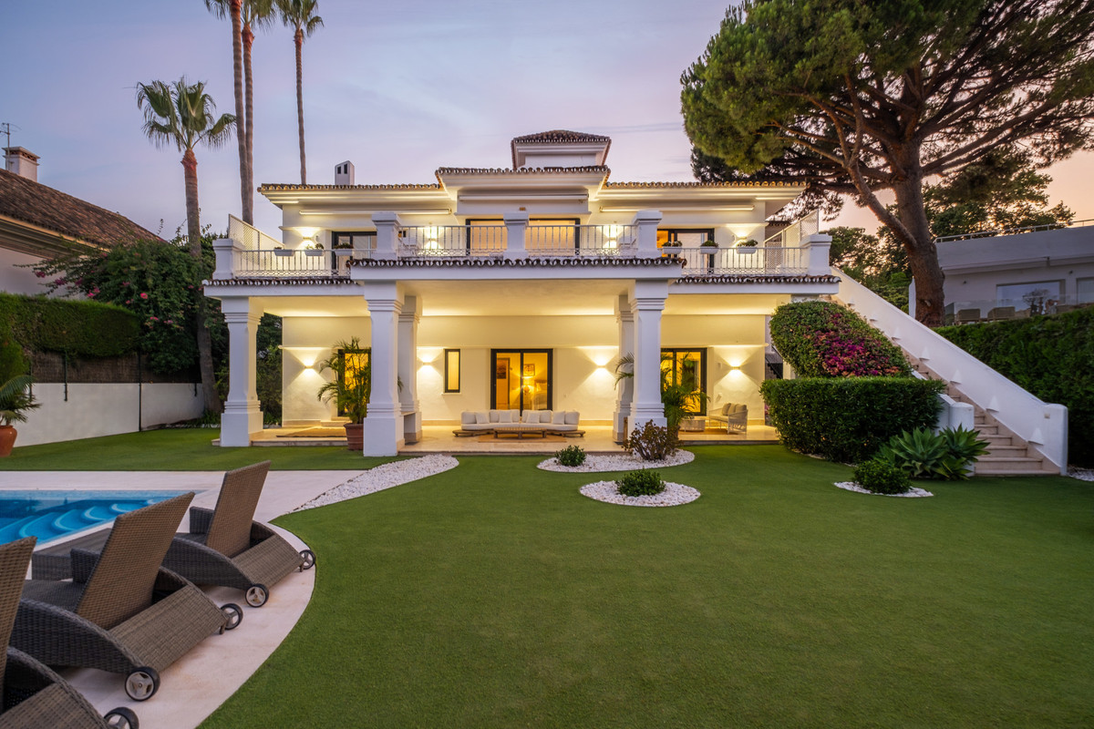Vrijstaande Villa te koop in Aloha | 7 slaapkamers H5127520
