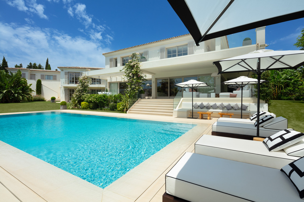 Vrijstaande Villa te koop in Aloha | 6 slaapkamers H5153119