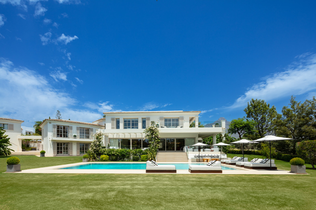 Vrijstaande Villa te koop in Aloha | 6 slaapkamers H5153119