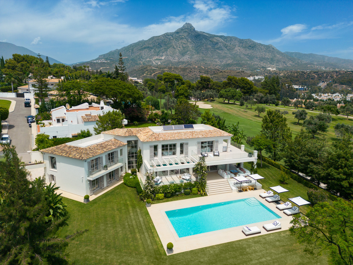 Vrijstaande Villa te koop in Aloha | 6 slaapkamers H5153119