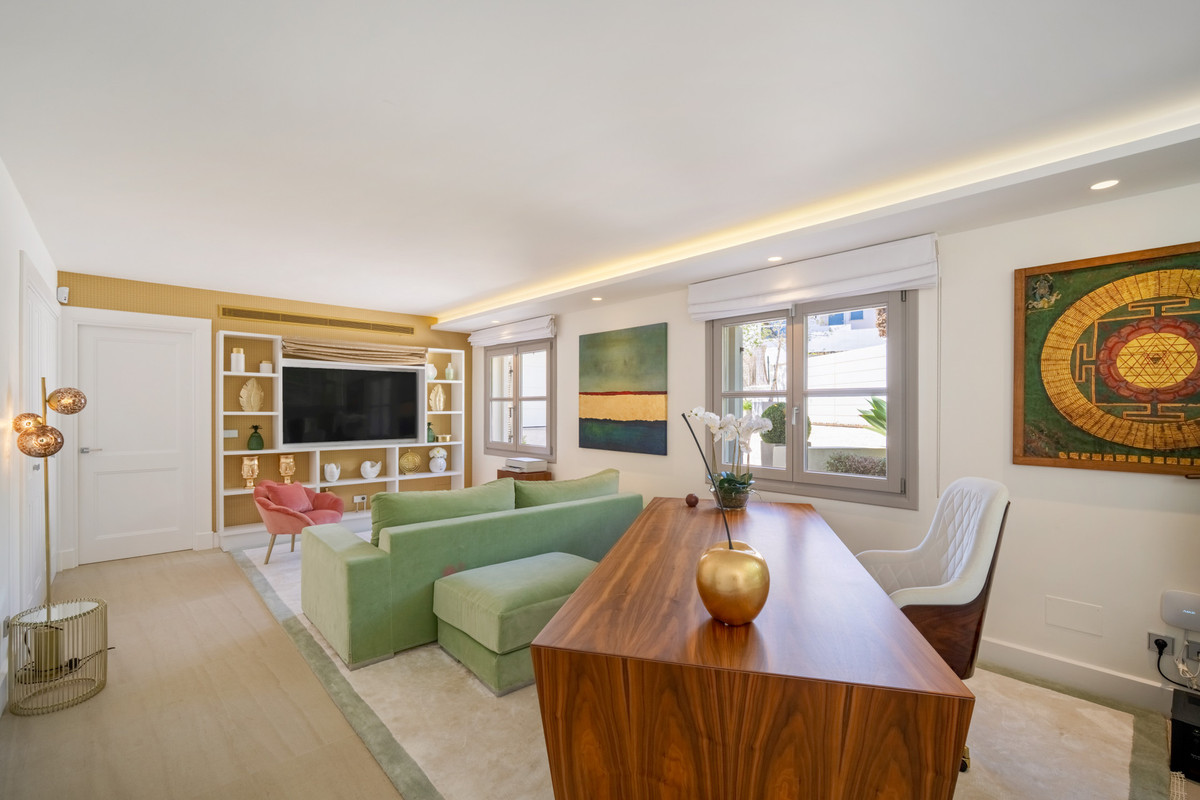 Vrijstaande Villa te koop in Aloha | 6 slaapkamers H5153119