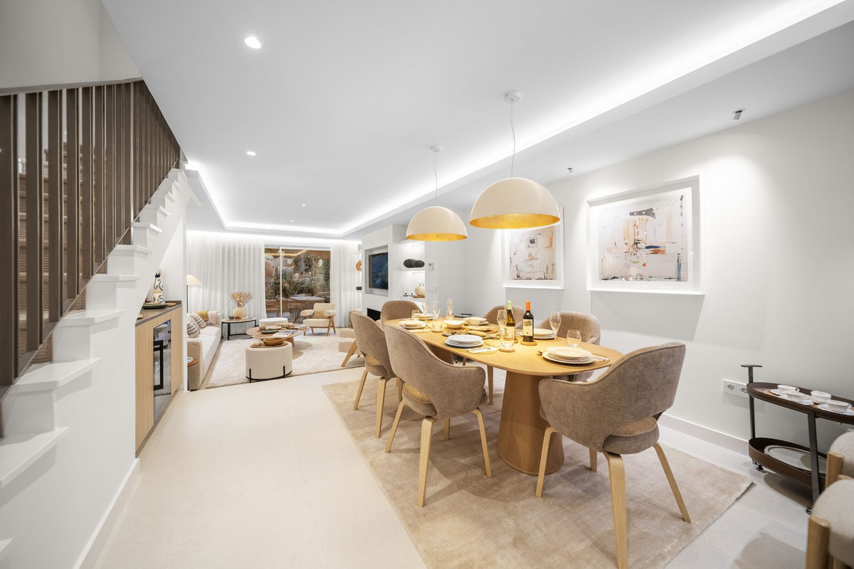 Geschakelde Woning te koop in Aloha | 3 slaapkamers H5167342