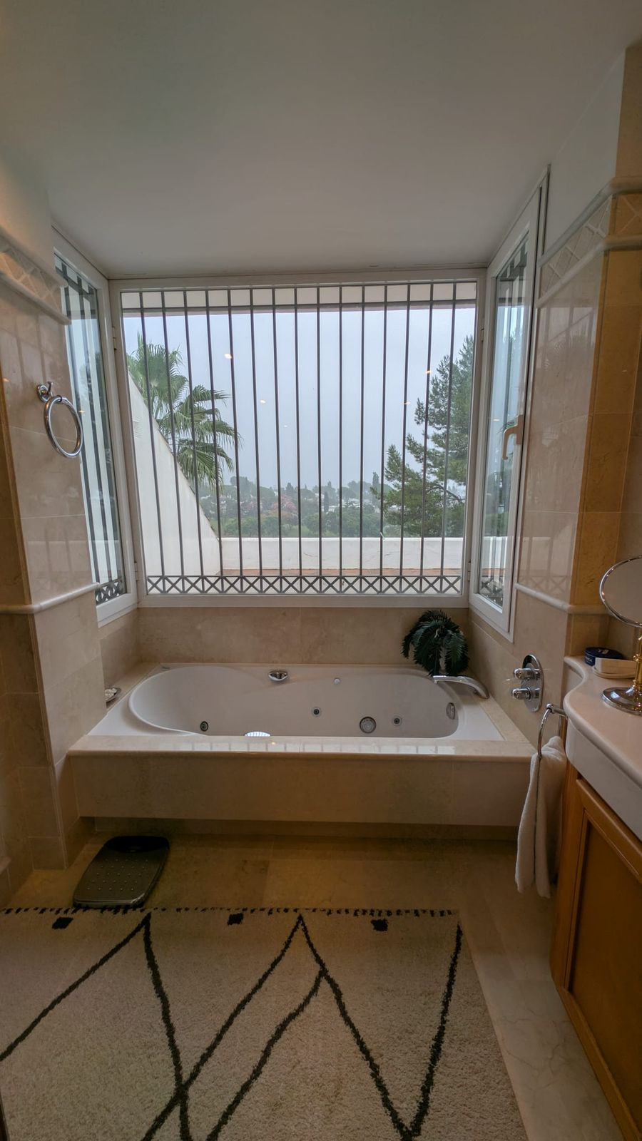 Vrijstaande Villa te koop in Aloha | 7 slaapkamers H5211865