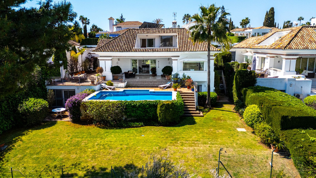 Vrijstaande Villa te koop in Aloha | 7 slaapkamers H5346514