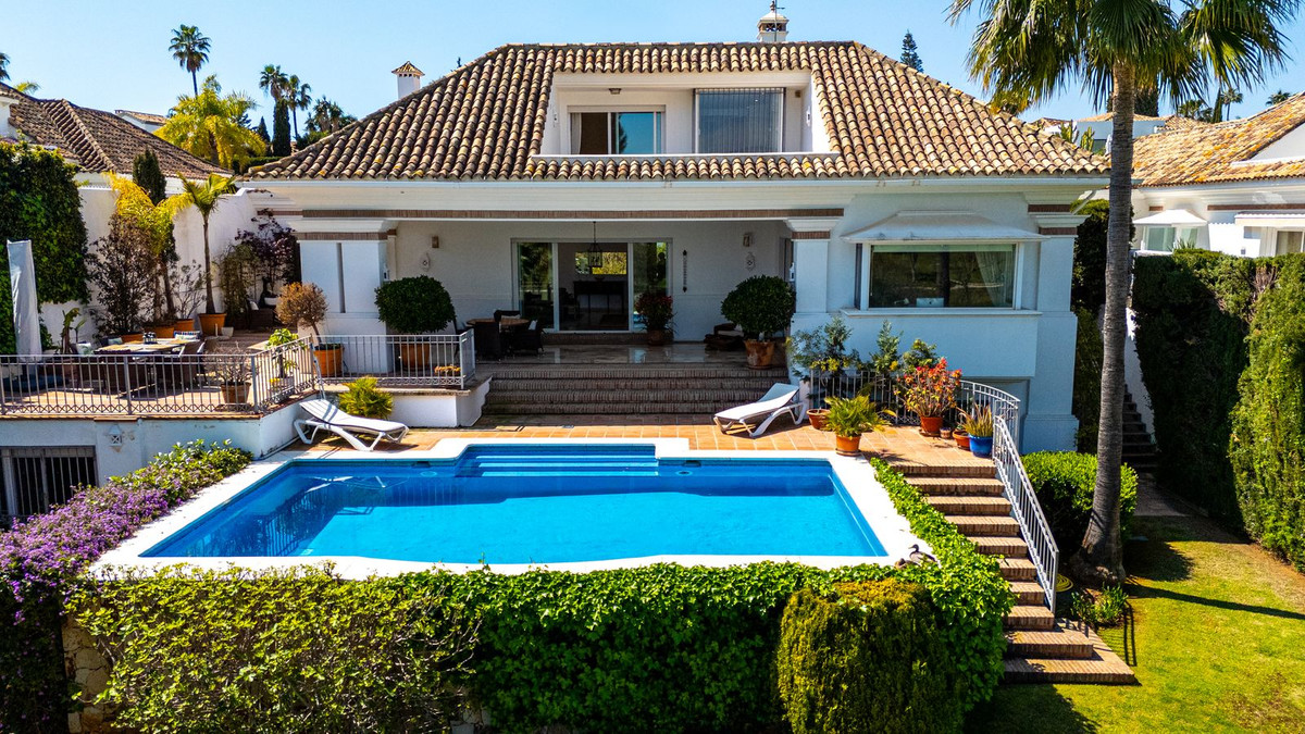 Vrijstaande Villa te koop in Aloha | 7 slaapkamers H5346514