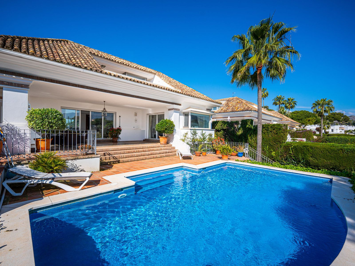 Vrijstaande Villa te koop in Aloha | 7 slaapkamers H5346514