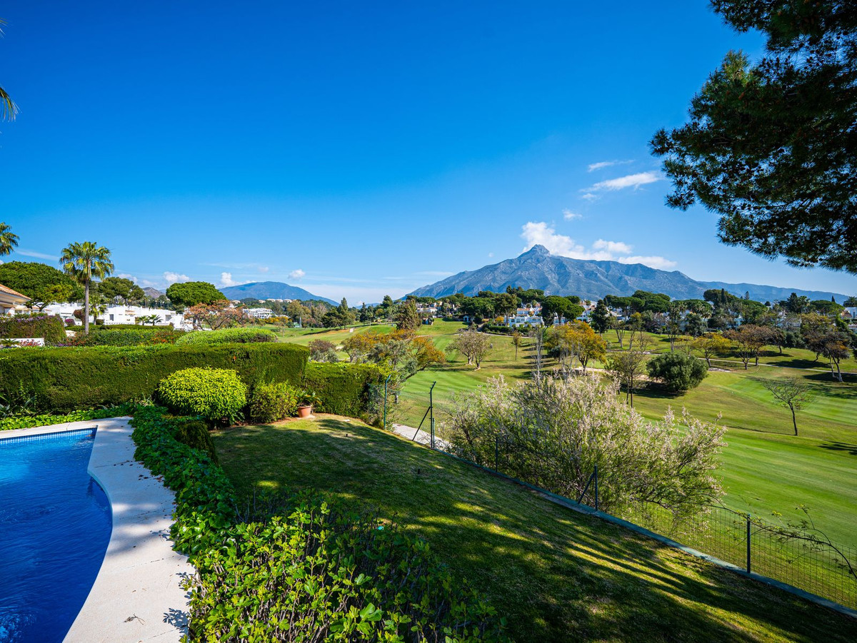 Vrijstaande Villa te koop in Aloha | 7 slaapkamers H5346514