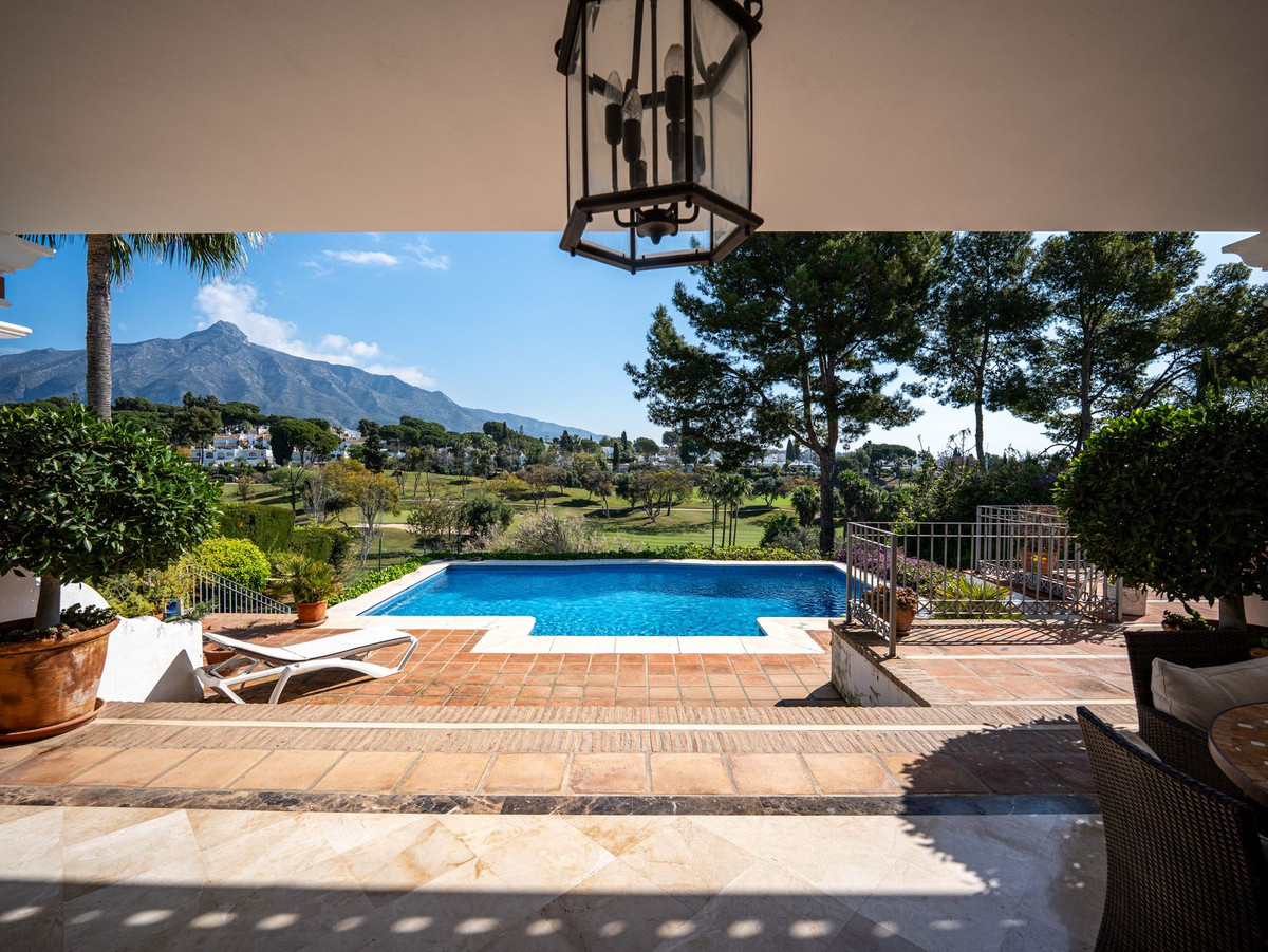 Vrijstaande Villa te koop in Aloha | 7 slaapkamers H5346514