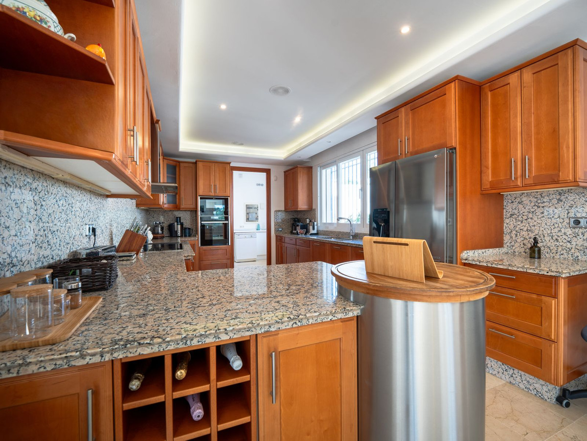 Vrijstaande Villa te koop in Aloha | 7 slaapkamers H5346514