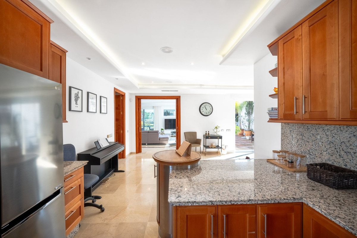 Vrijstaande Villa te koop in Aloha | 7 slaapkamers H5346514