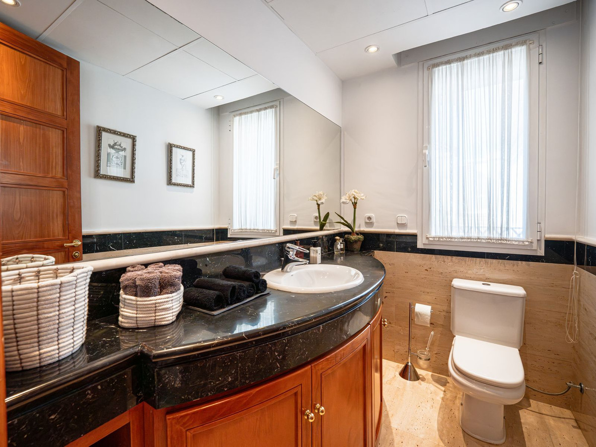 Vrijstaande Villa te koop in Aloha | 7 slaapkamers H5346514