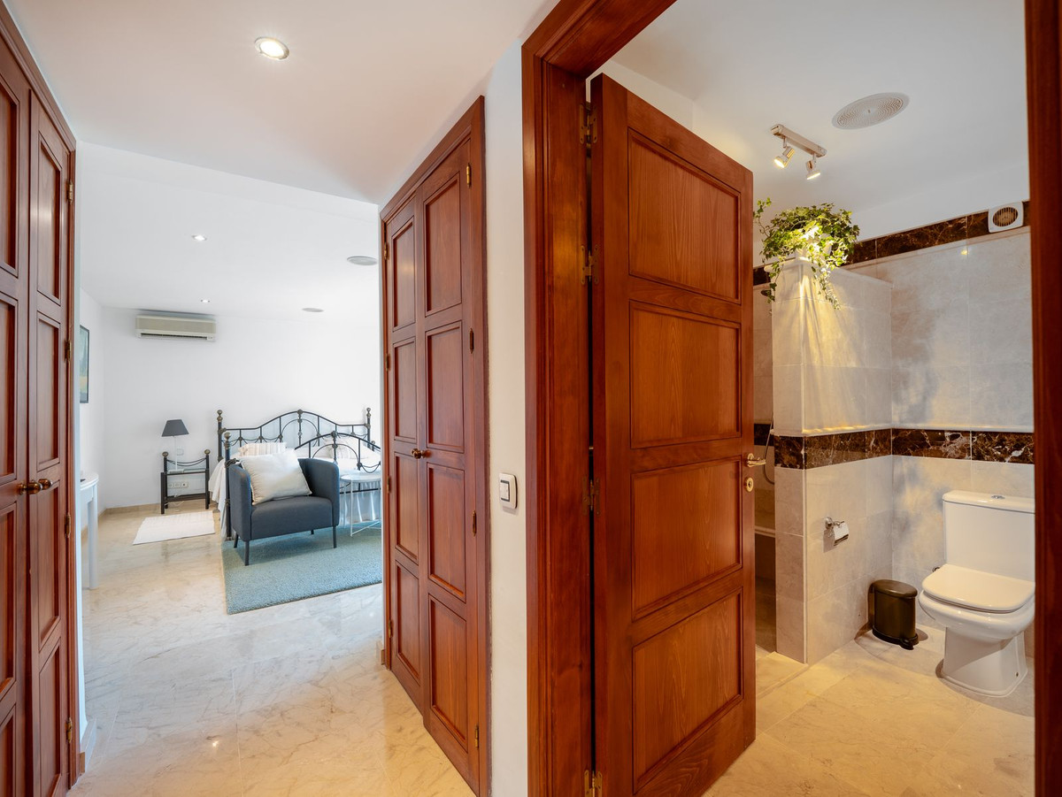 Vrijstaande Villa te koop in Aloha | 7 slaapkamers H5346514