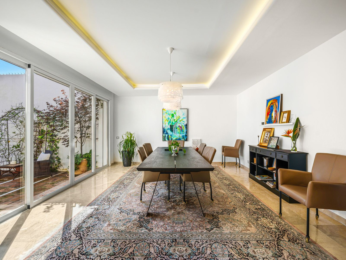 Vrijstaande Villa te koop in Aloha | 7 slaapkamers H5346514